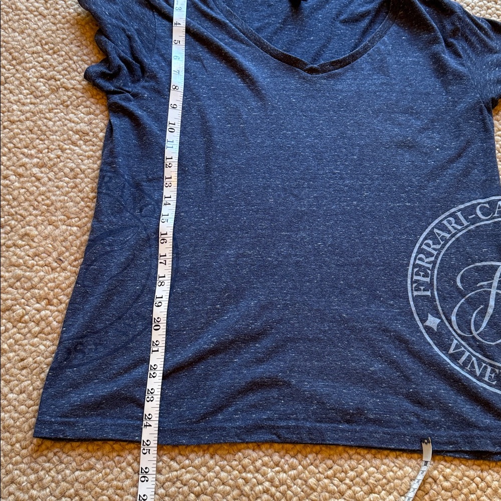 Woman’s Large Navy Ferrari Carano Winery tee shirt - Picture 7 of 8